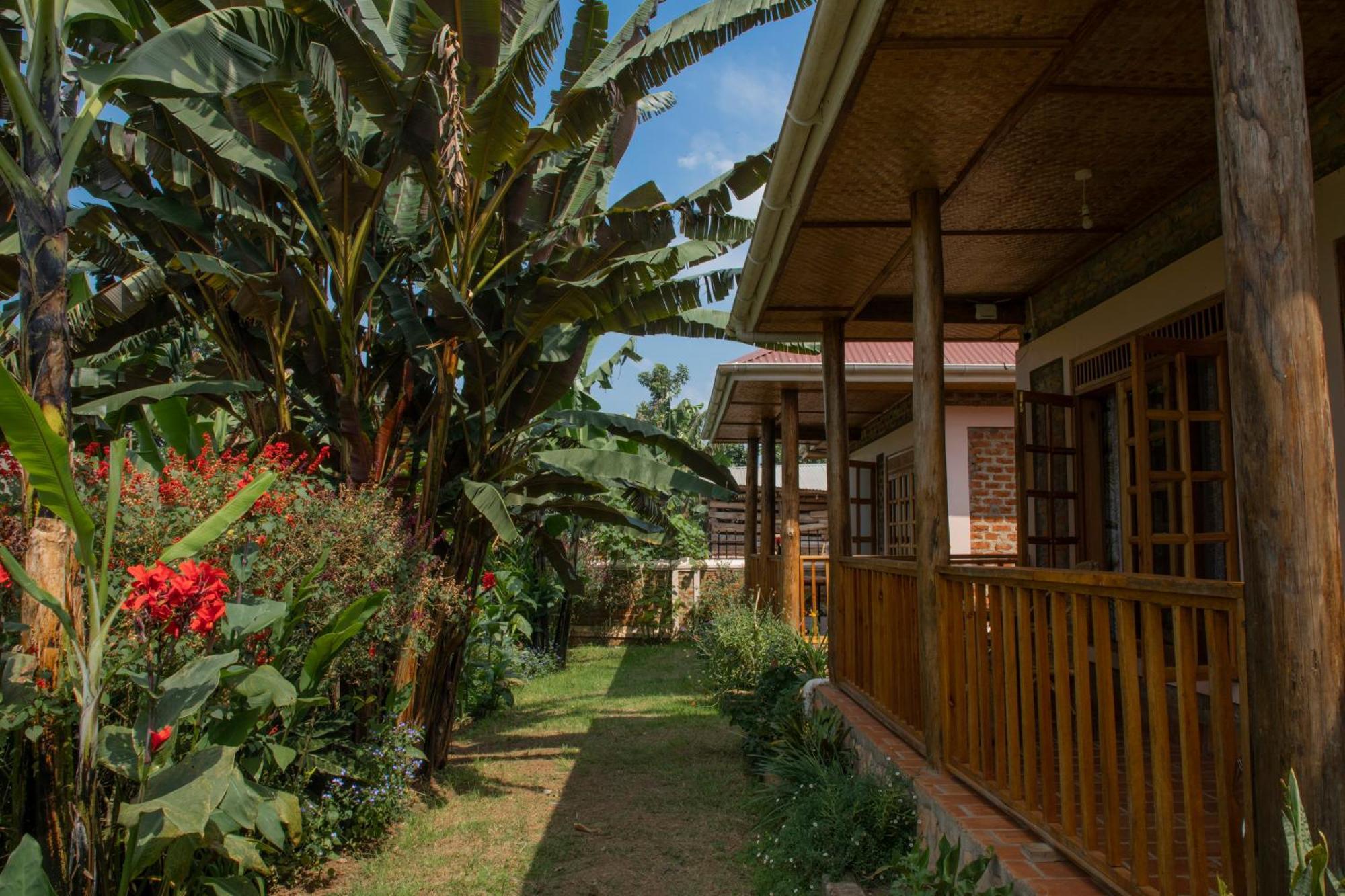 Kaswa Lodge Fort Portal Buitenkant foto